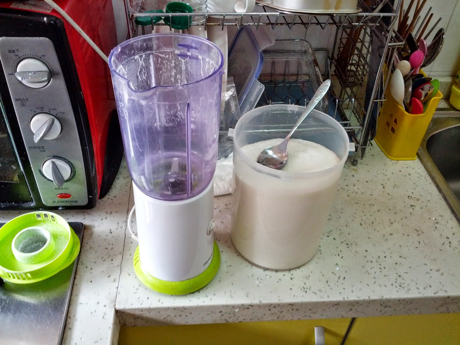 How to make powdered sugar using your blender and granulated sugar