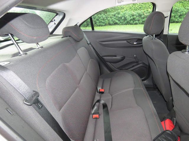GM Onix LT 1.4 Automático 2015 - interior