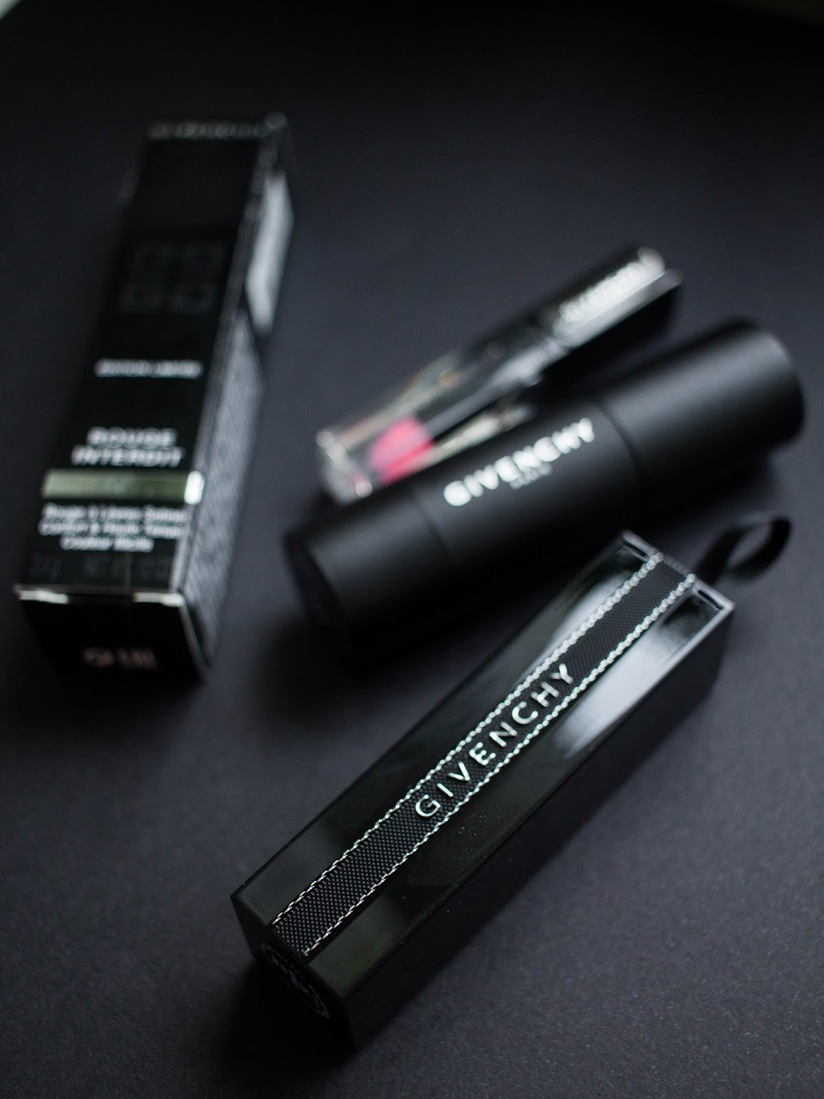 Givenchy-Rouge-Interdit-midnight-red