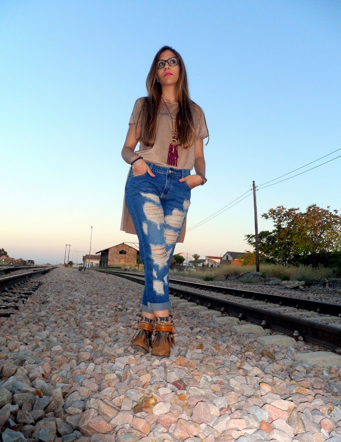 Vaqueros boyfriend y maxi camiseta