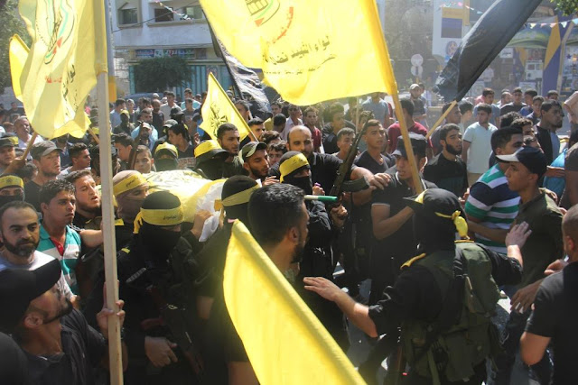 Joie au sein du Fatah : Enfin un « martyr » de leur parti dans les émeutes à Gaza, avec des funérailles médiatisées - Infos-Israel.News