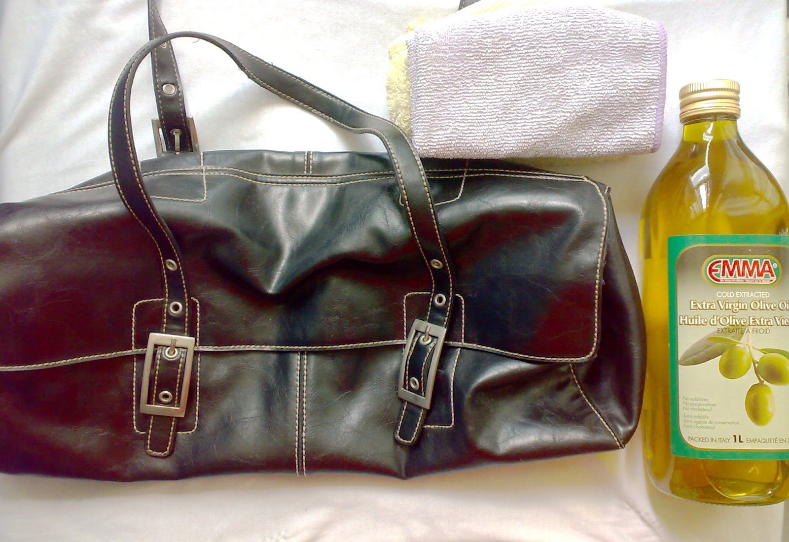 Quick and Effective Way to Clean Leather Using Household Products All