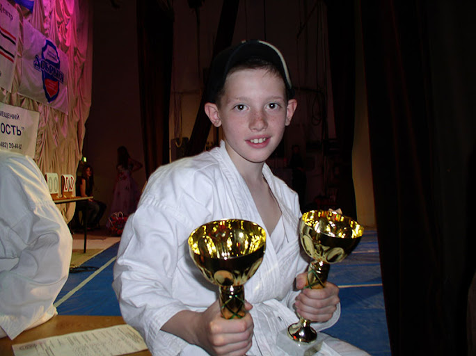 Показательные выступления по смешанным единоборствам