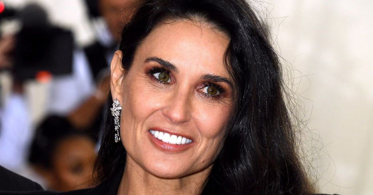 Demi Moore Dresses @ Met Gala 2019 - Famous Celebs