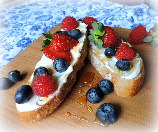 Fresh Berry Crostini