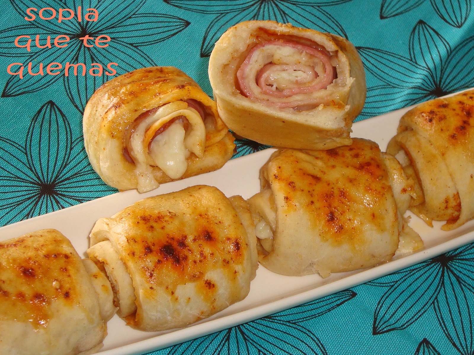 sopla que te quemas ROLLITOS DE PAN RELLENOS DE QUESO Y BACON sopla que te quemas ROLLITOS DE PAN RELLENOS DE QUESO Y BACON