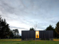 Modern Prefab House with Its Room Design: Levitating Illusion Modern Prefab House with Its Room Design: Levitating Illusion