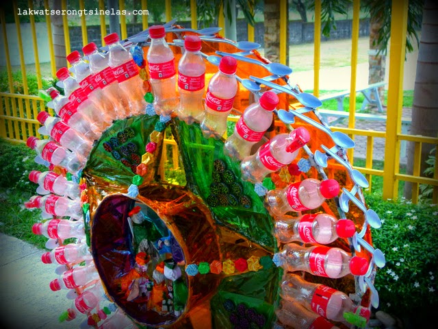 CHRISTMAS CAPITAL: THE MAKING OF THE GIANT LANTERNS - Lakwatserong Tsinelas
