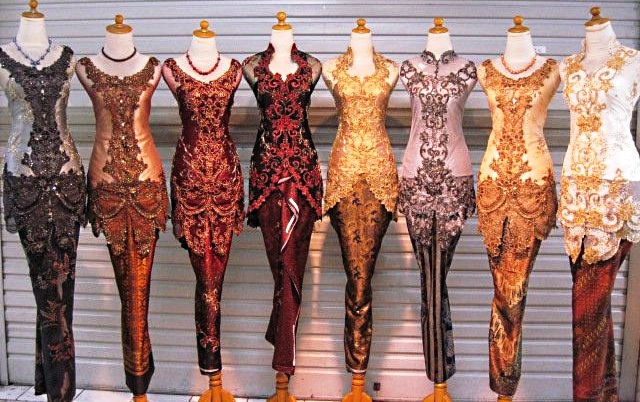 kebaya dodotan jawa 