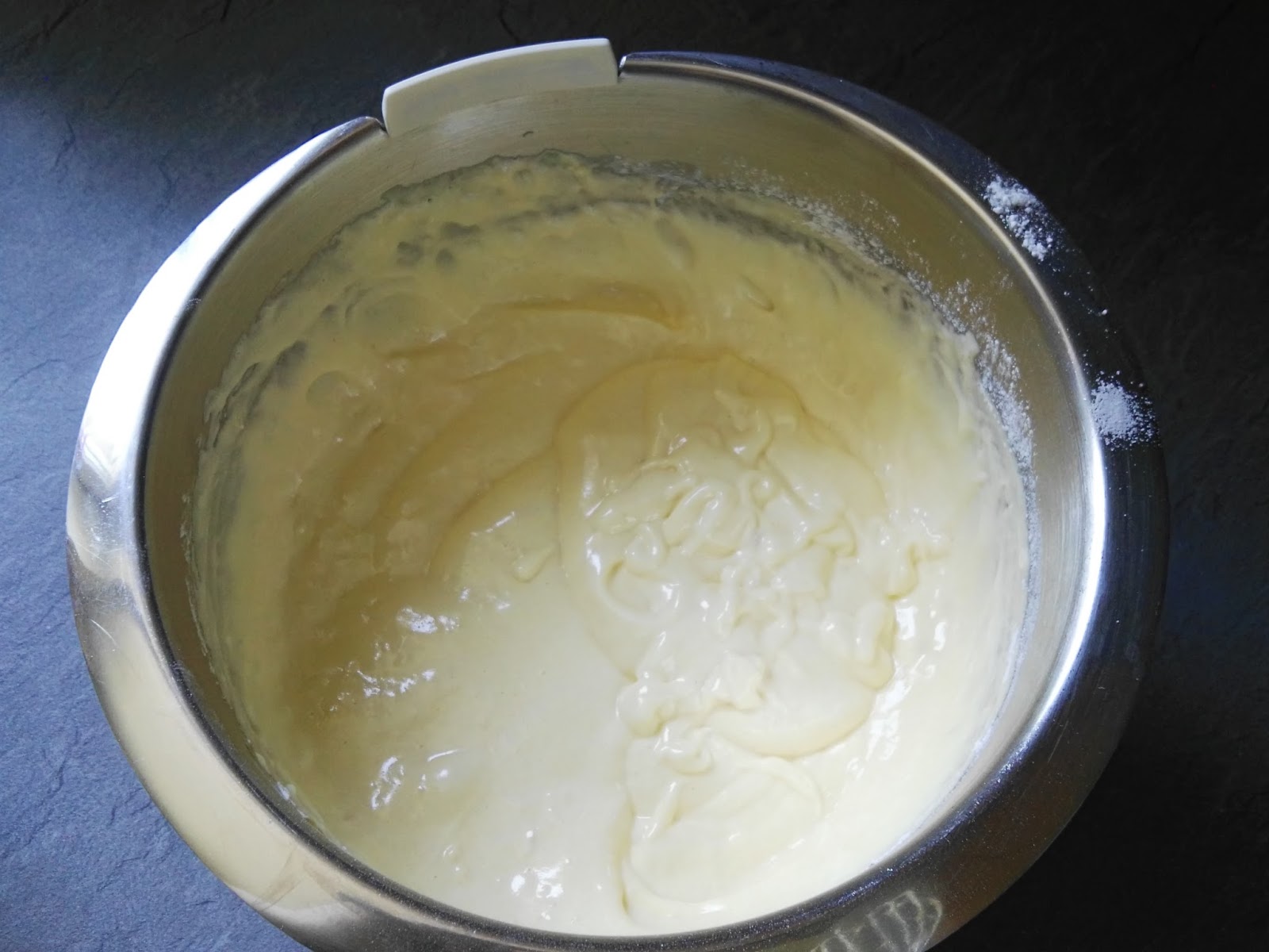 Heidelbeerkuchen mit Sauerrahm Sahnecreme