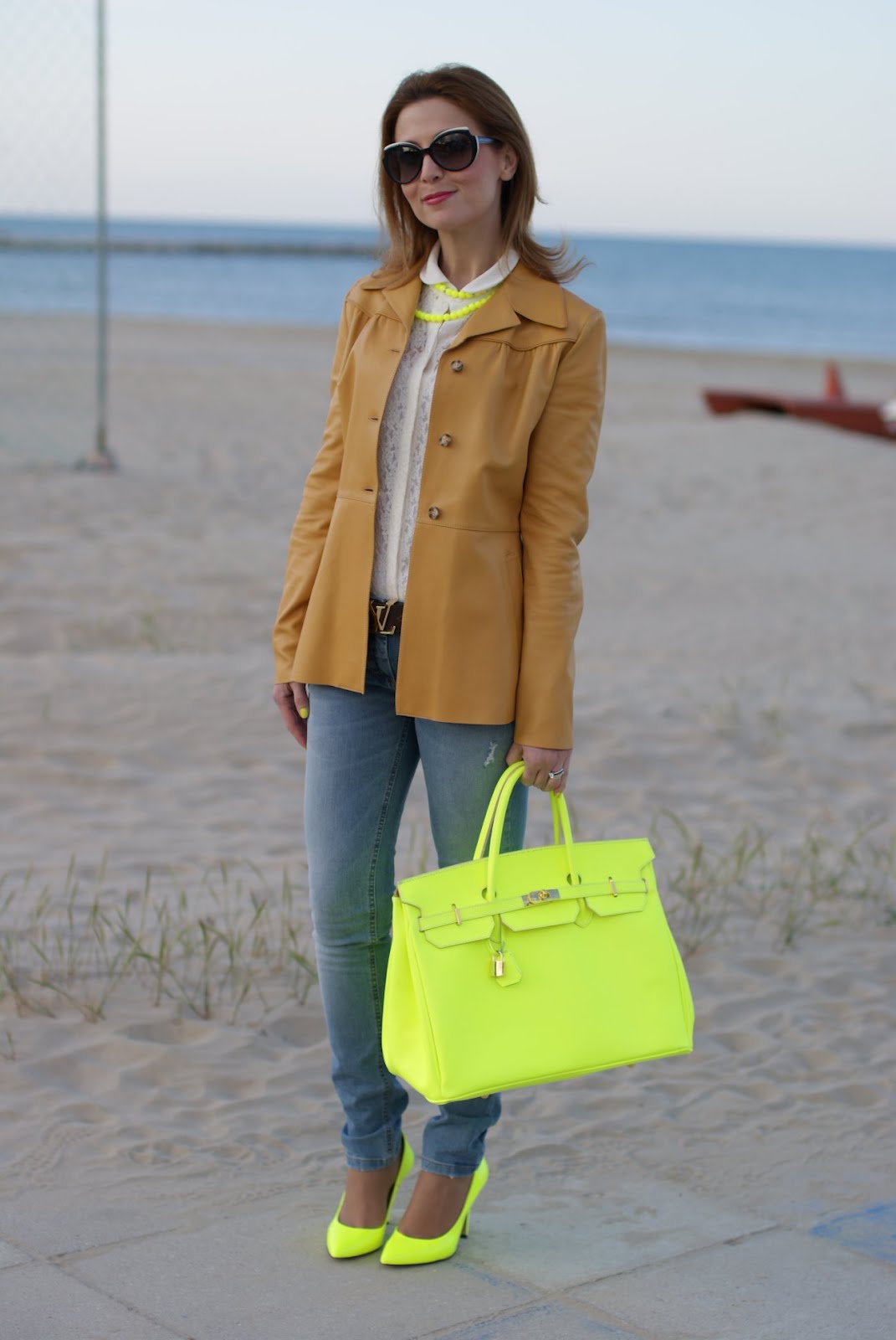 Neon yellow and neutrals | Fashion and Cookies - fashion and beauty blog
