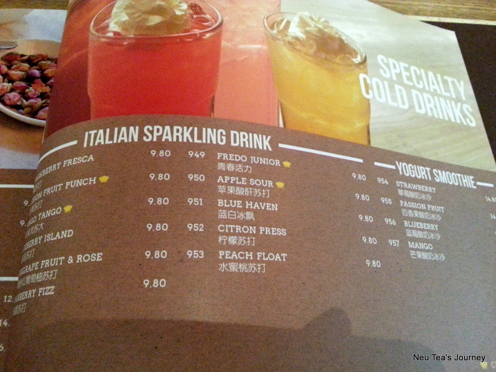 Neu Tea's Journey Niniq Bistro & Bakery at Taman Molek 百合花园