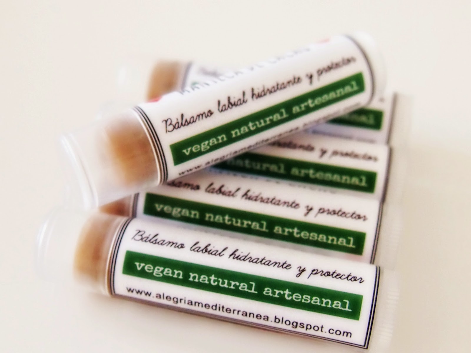 balsamo labial es lo mismo que manteca de cacao