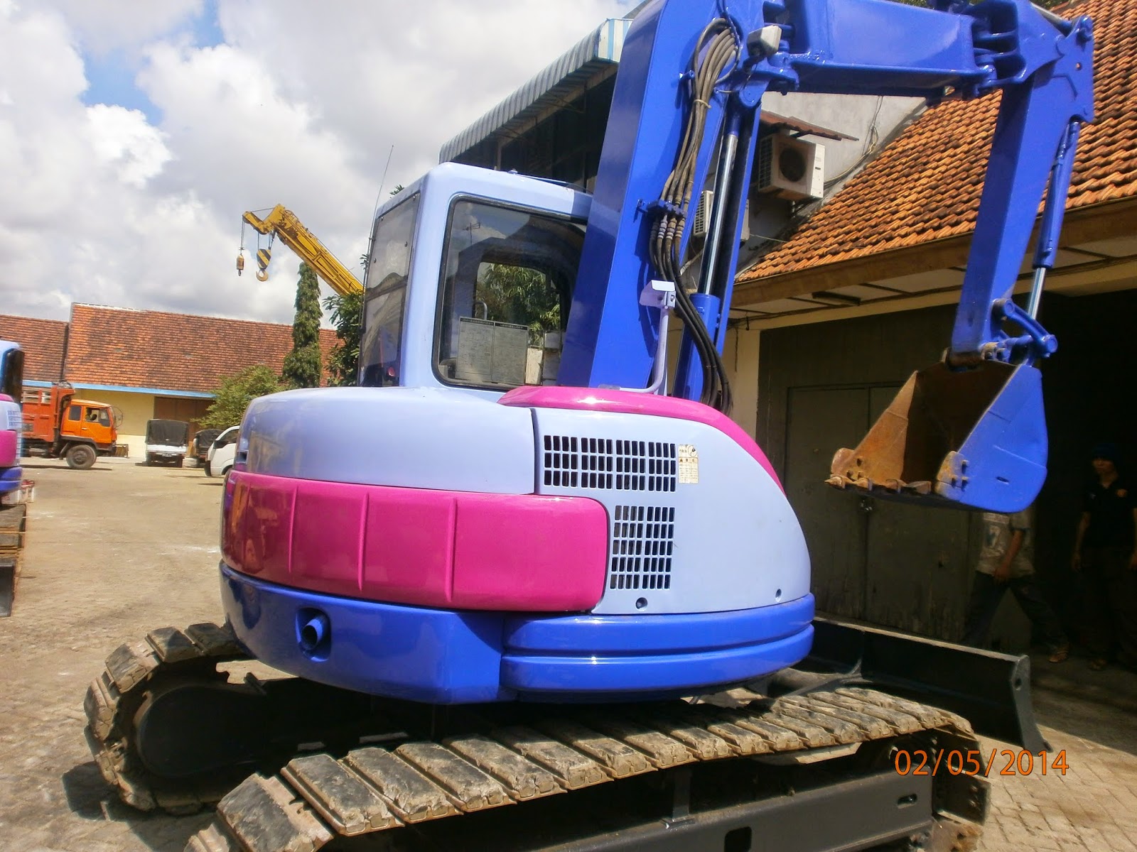 Excavator PC 75 UU 2 Tahun 2014 Toko Alat Berat Surabaya