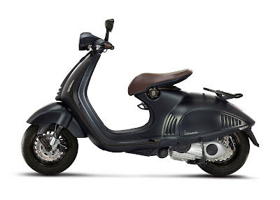 Vespa 946 Emporio Armani premium scooter