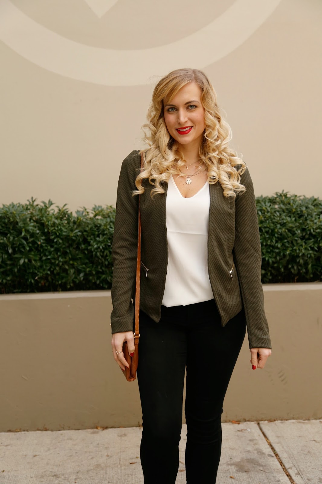how-to-style-an-olive-blazer