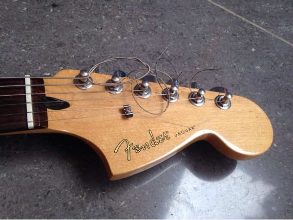 FOR SALE FENDER JAGUAR BLACK TOP HH "MEXICO" BANDUNG FOR SALE FENDER JAGUAR BLACK TOP HH "MEXICO" BANDUNG