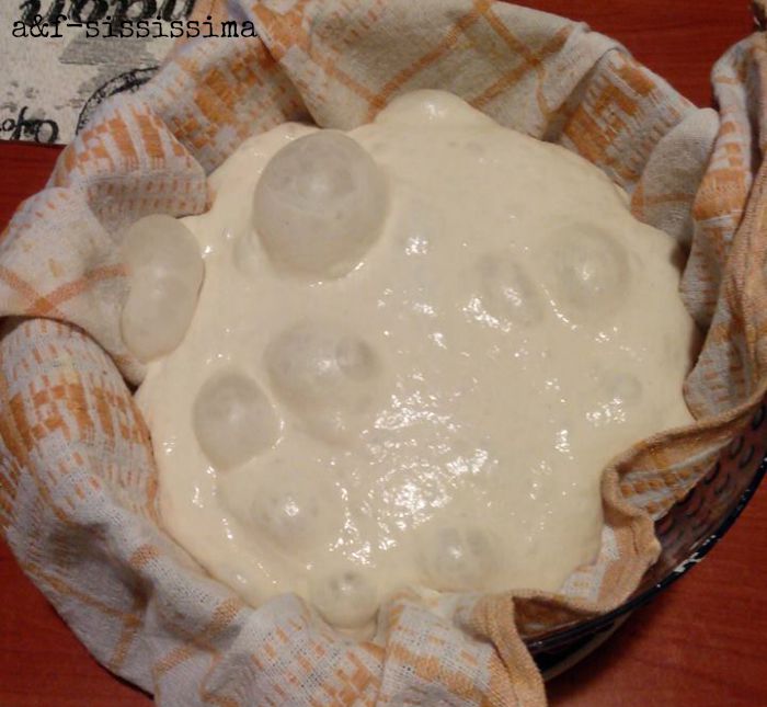 acqua e farina-sississima: pane tutto buchi