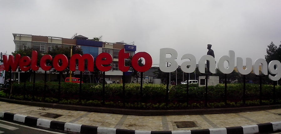 4 Tips JalanJalan Ke Bandung Dengan Bajet Murah TREZZY