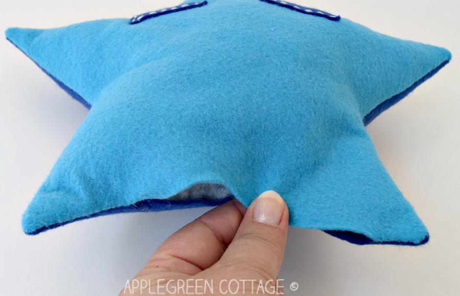 How To Sew a Star Softie (And a Free PDF Pattern) AppleGreen Cottage