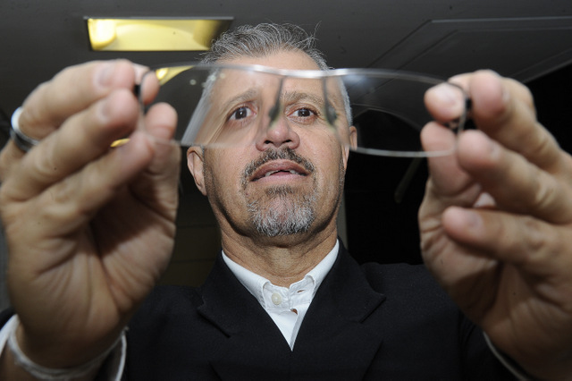 Eduardo Safons, 55 anos, diz que descobriu o glaucoma em exame de rotina
