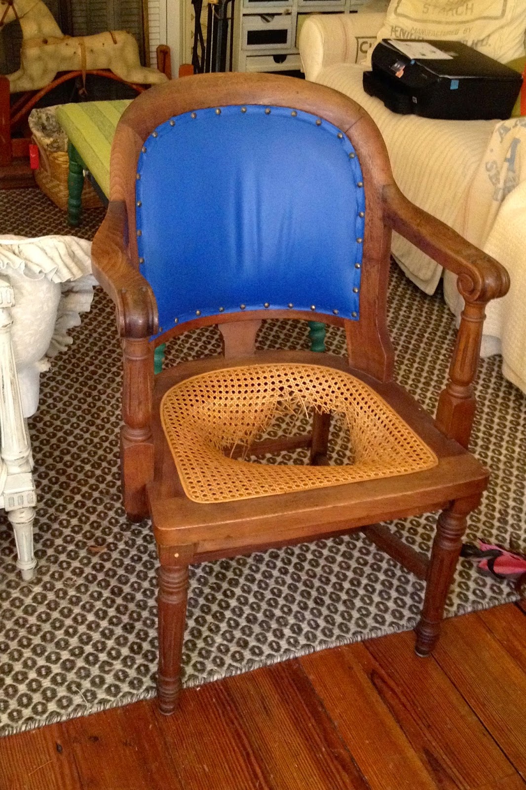 SheShe, The Home Magician How to fix a chair with a broken cane seat