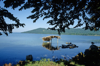 EL LAGO PETÉN EL LAGO PETÉN