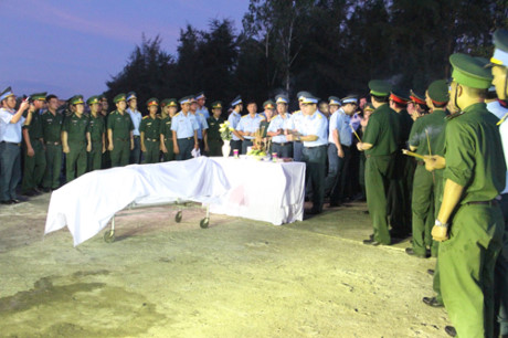 Như cánh chim, anh đã bay về trời - Ảnh 4 Nhu canh chim, anh da bay ve troi - Anh 4