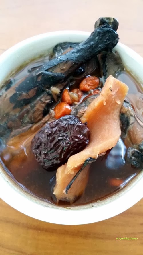 Rumbling Tummy Black Chicken Herbal Soup 乌鸡汤