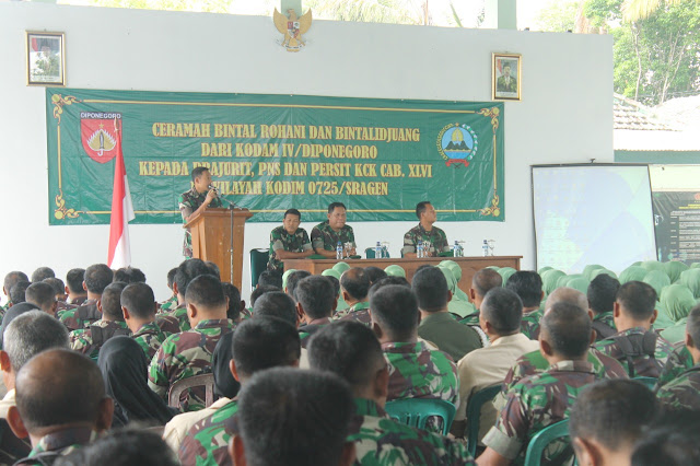 Bintal Tingkatkan Displin Anggota Dan Persit Kodim Sragen Bintal Tingkatkan Displin Anggota Dan Persit Kodim Sragen