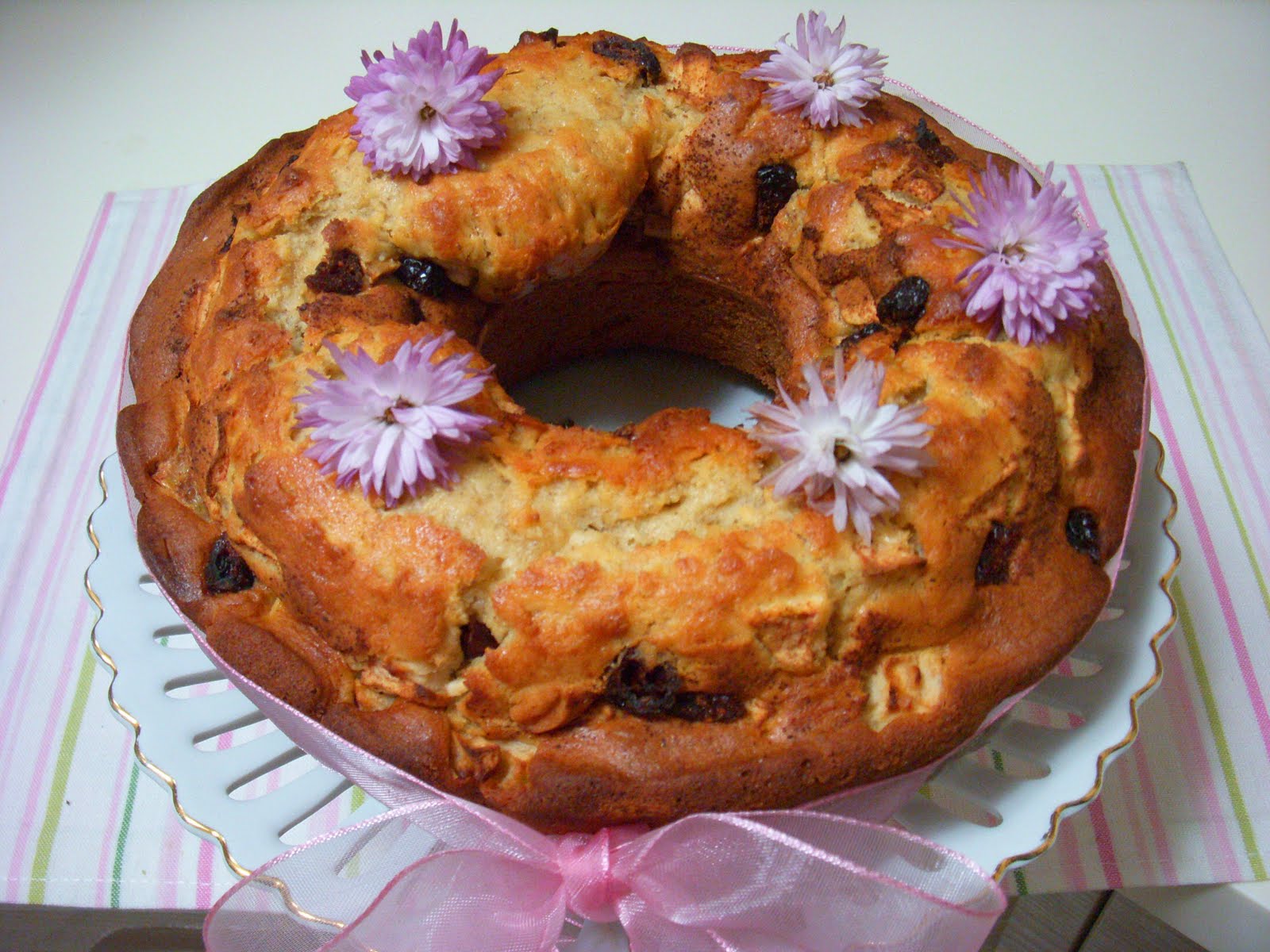 Bir Dut Masalı MUZLU YABANMERSINLİ ELMALI KIŞ KEKİ (nUnU KEKİ)