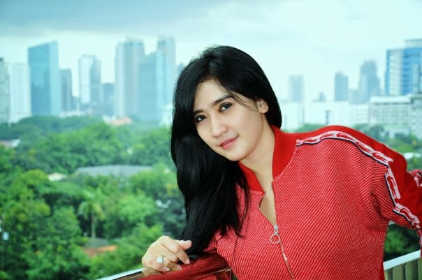 Gadis Montok Berjilbab Mantan Foto Model Dewasa (HOT) | Japanese