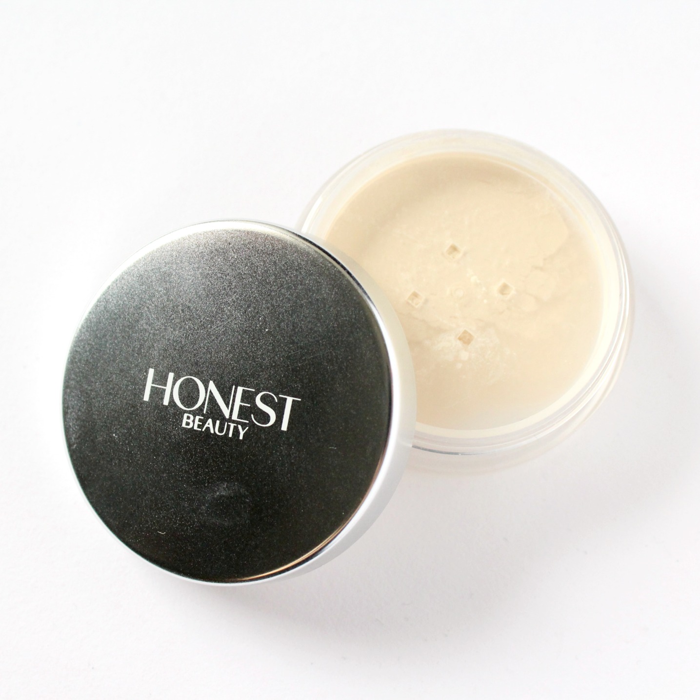 REVIEW Honest Beauty Invisible Blurring Powder