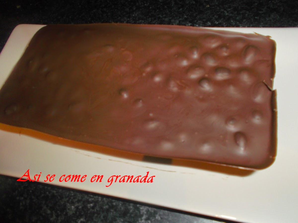 http://www.asisecomeengranada.com/2013/07/turron-de-chocolate.html