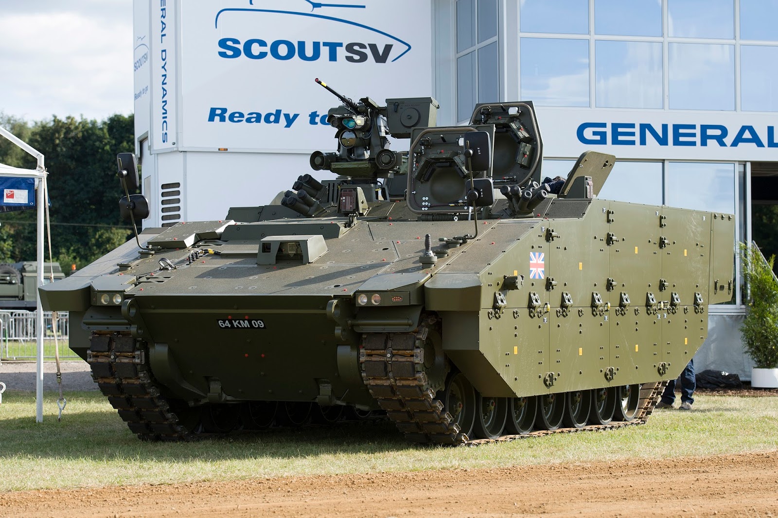 M1 Tank 120 mm Main gun placed on demo medium tank at a little over