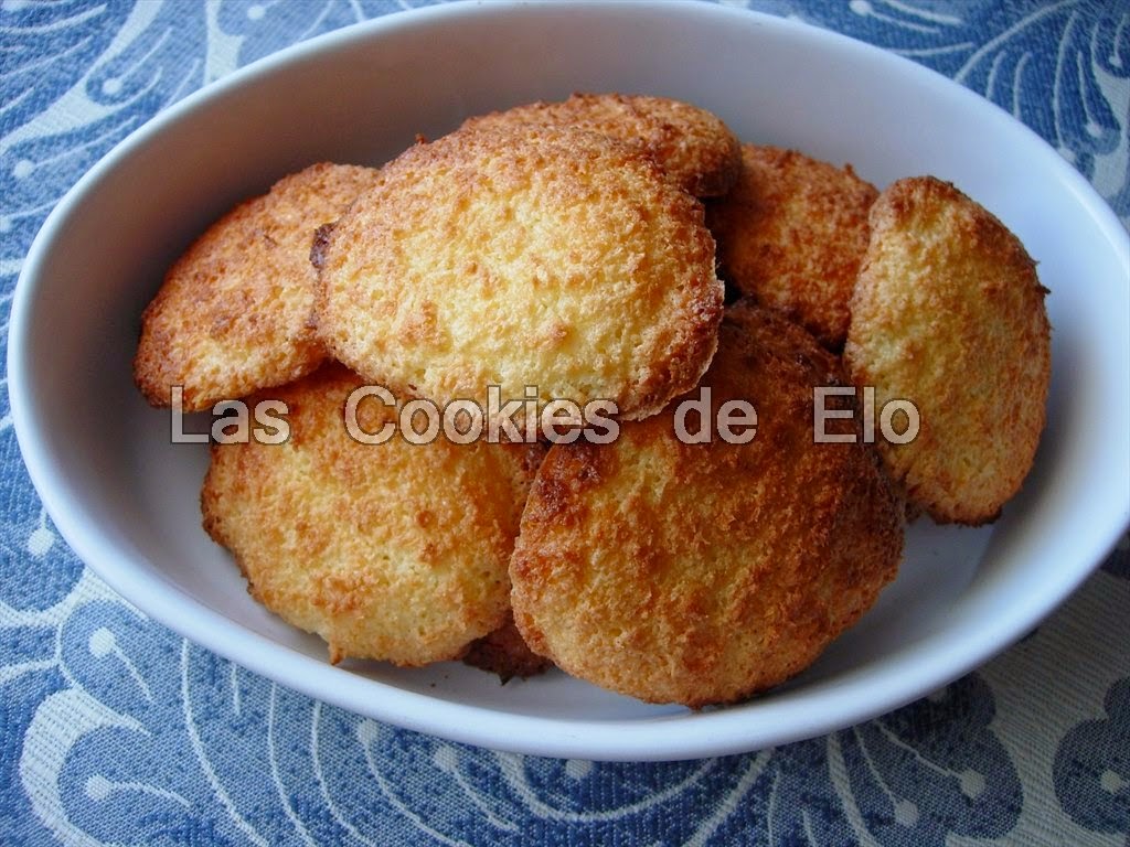 http://lascookiesdeelo.blogspot.com.es/2014/04/galletas-de-coco-o-cocadas.html