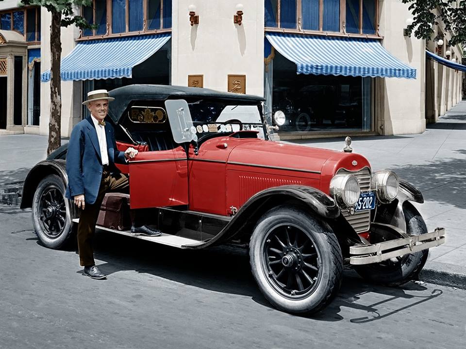 27 Fantastic Colorized Photos of Classic American Automobiles in the