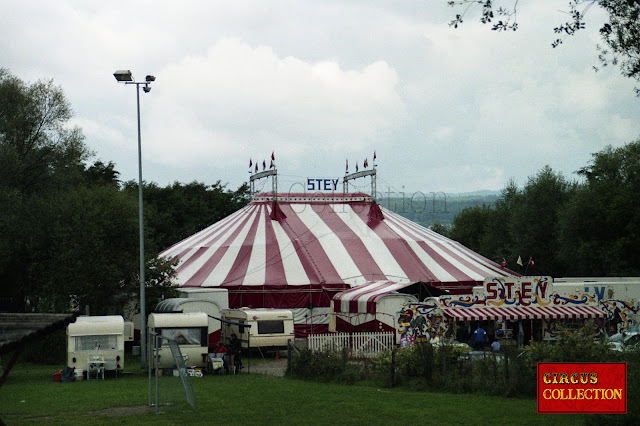 Photos prisent à Uster près de Zurich (Suisse) du cirque Stey de la famille Stey Photo Hubert Tièche   Collection Philippe Ros 