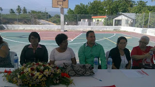  Ejecutivo municipal  de Palo Alto asegura educación no se detendrá por falta de un cuaderno.-