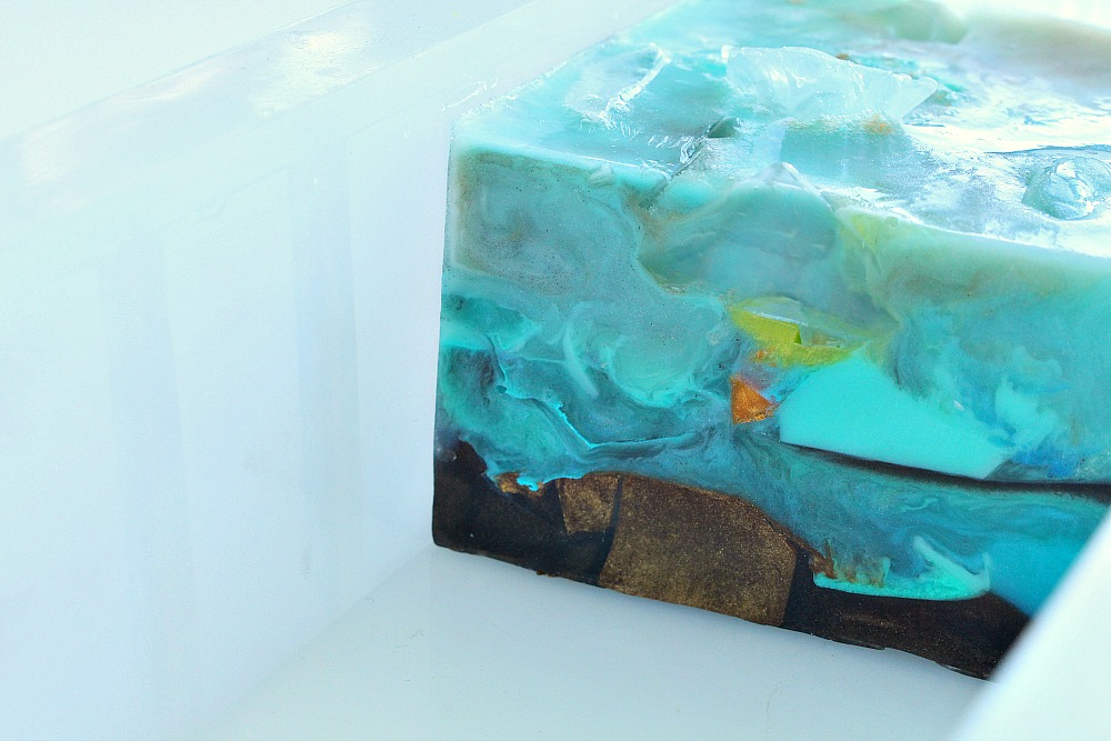 DIY Gemstone Soap Tutorial How to Make Easy Gem + Mineral Shaped Soap Rocks Dans le Lakehouse