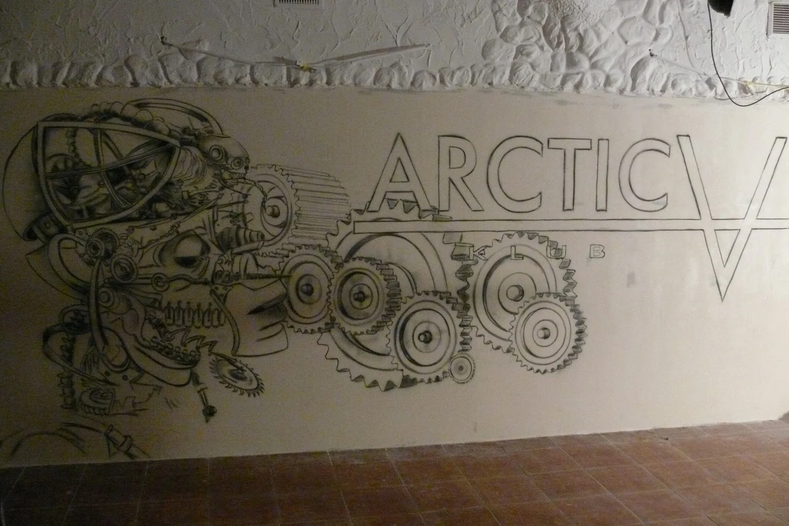 Niesamowity klub w Płocku Arctica, malowanie graffiti, aranżacja ścian w klubie