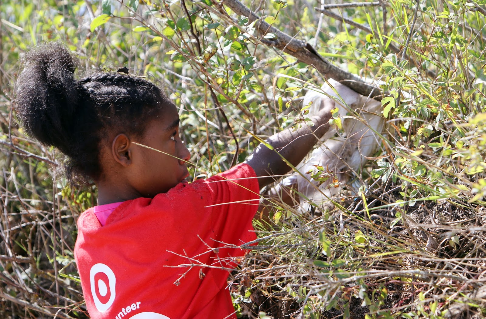 Mark Kodiak Ukena Shedd Aquarium and Volunteers Zion Beach CleanUp