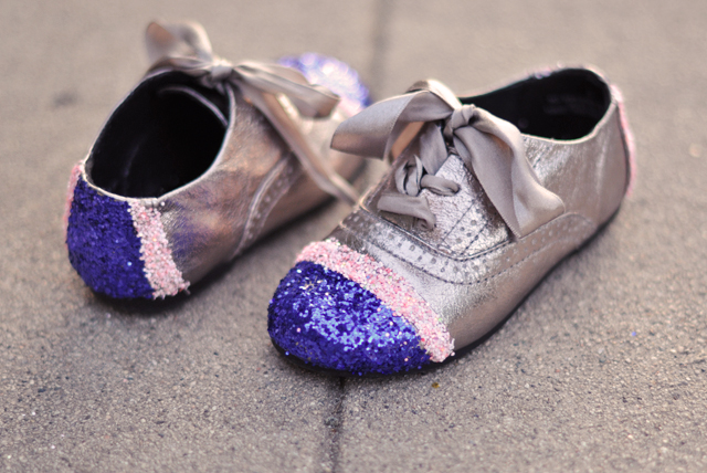 glitter shoes, glitter cap toe shoes DIY