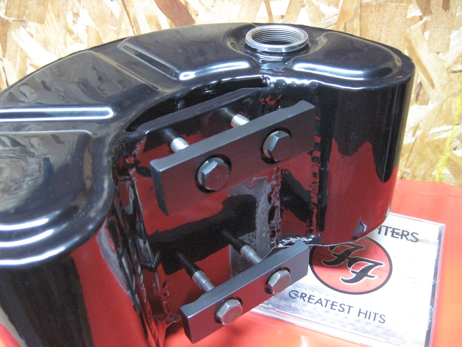 Noot XLCH Oil Tank Mounting Plates and Bolts