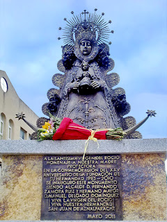 San Juan de Aznalfarache - Monumento a la Virgen del Rocío 02