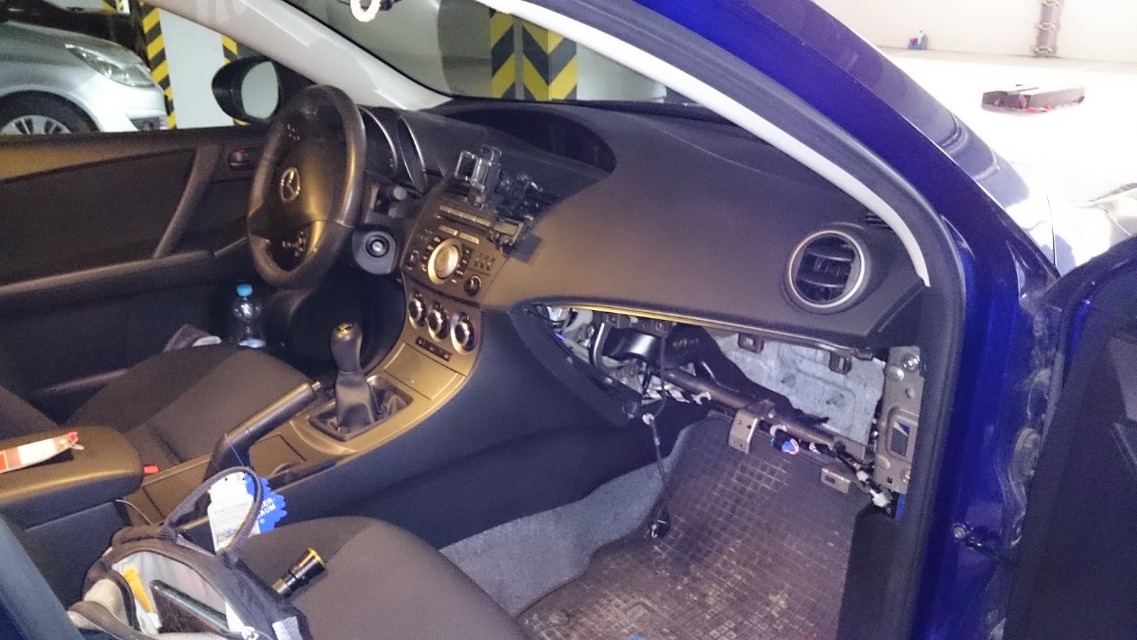 Mazda 3 Bl Hvac Air Actuator Replacement Another Man Blogging We Should Be Looking For The Flap Which Changes Fresh Air Intake It Is A Located In White Cover First Thing You Need To Do Unplug