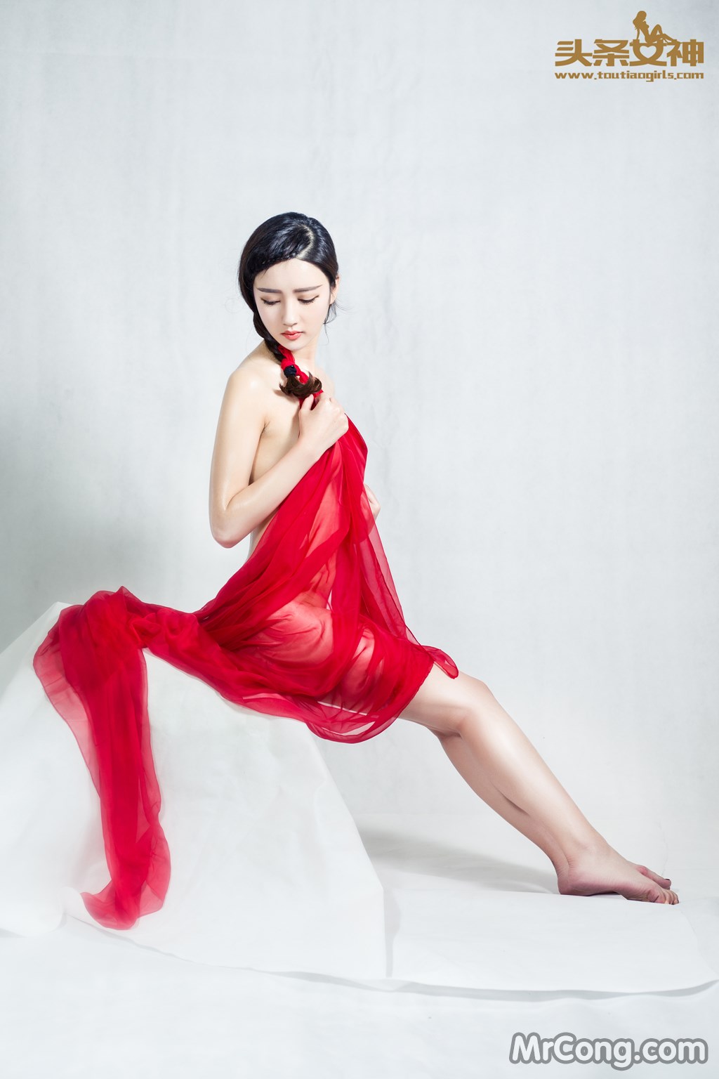 TouTiao 2016-06-25: Model Guo Wan Ting (郭婉婷) (43 photos) photo 1-12