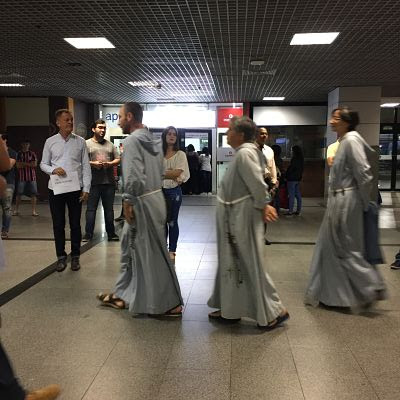 Aeropuerto de Salvador de Bahía. SSA. monjes