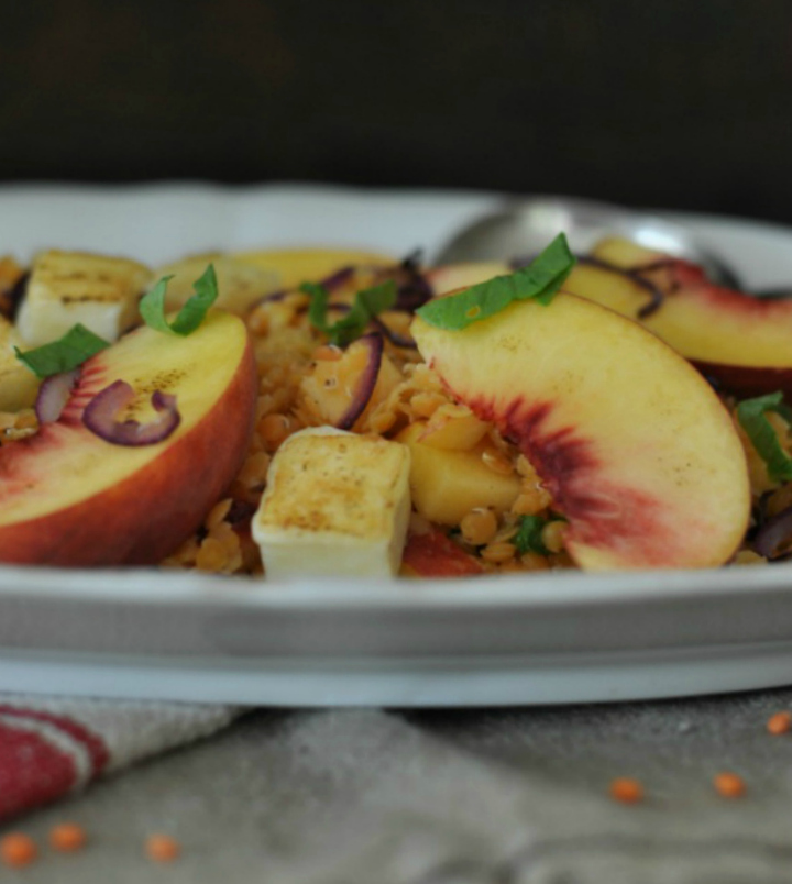 LiebesSeelig: Wir kochen zusammen: Linsen-Pfirsichsalat mit Halloumi