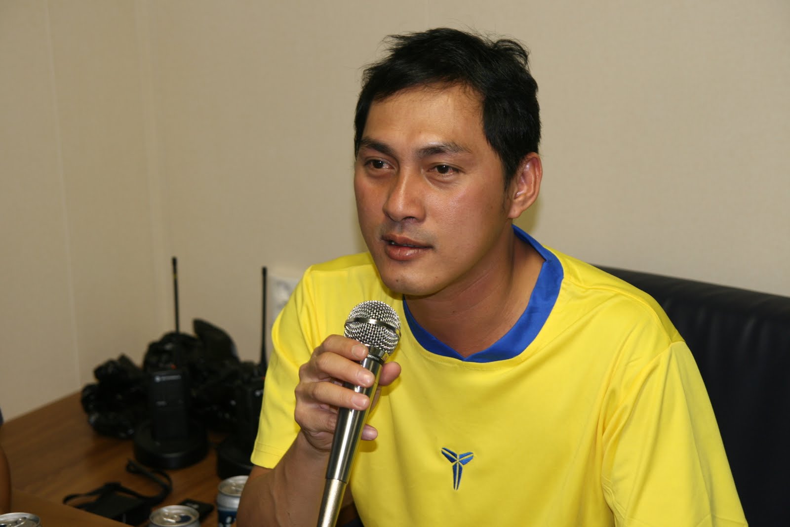 Eine halbe Weltreise: Nachdem es an Deck zu kühl wird geht es im